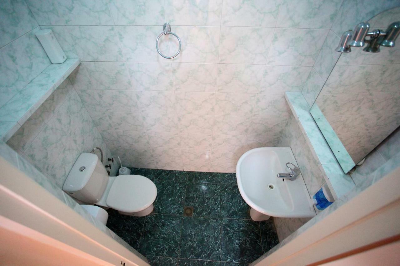 M42 Hostel Tbilisi Esterno foto