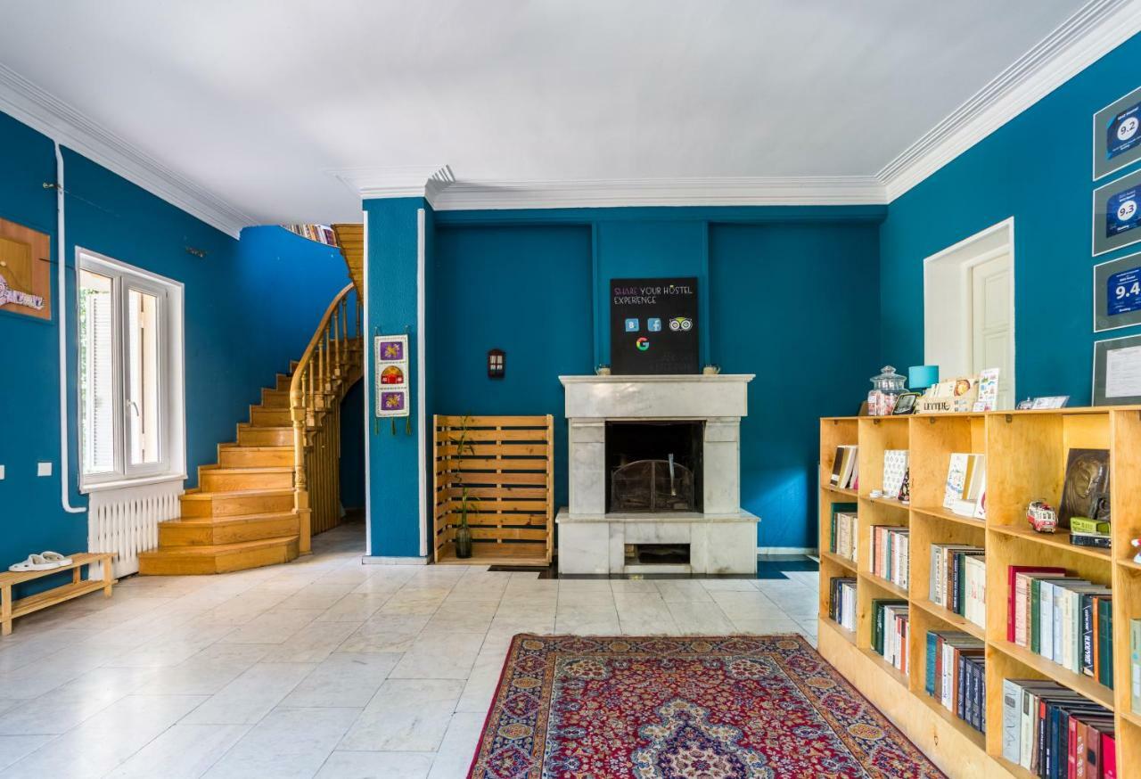 M42 Hostel Tbilisi Esterno foto